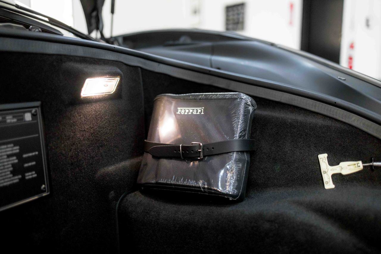 Used 2018 Ferrari 488 Spider image 86