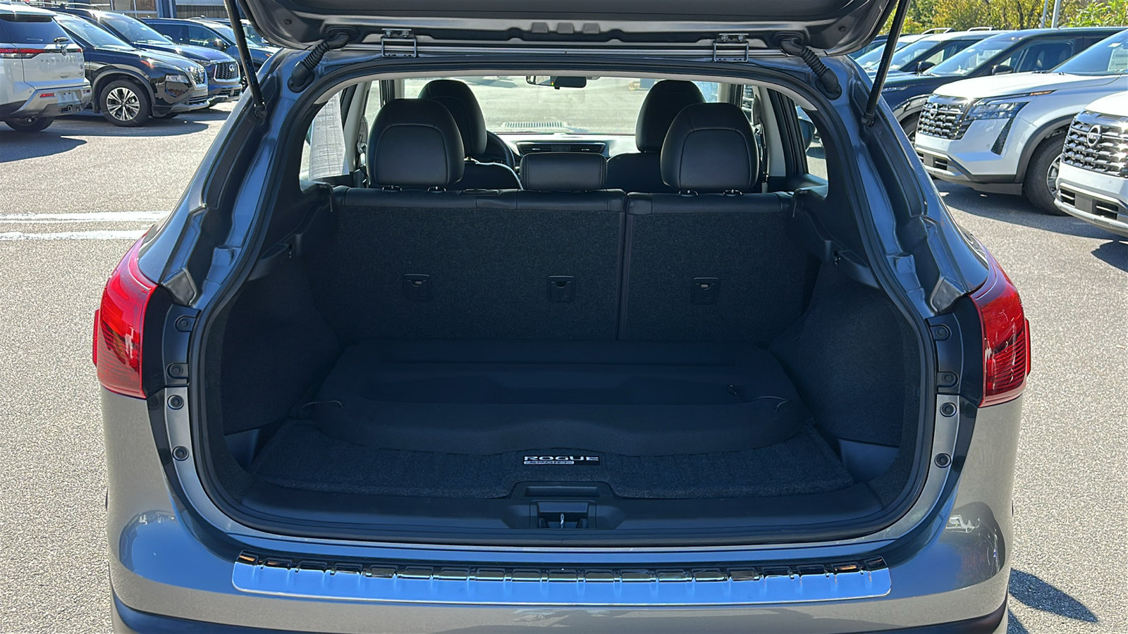 Used 2019 Nissan Rogue Sport SL AWD/4WD image 7