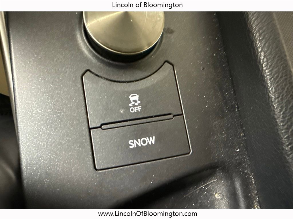 Used 2016 Lexus IS 300 AWD image 40