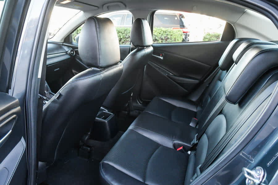 Certified 2020 Toyota Yaris XLE FWD image 17