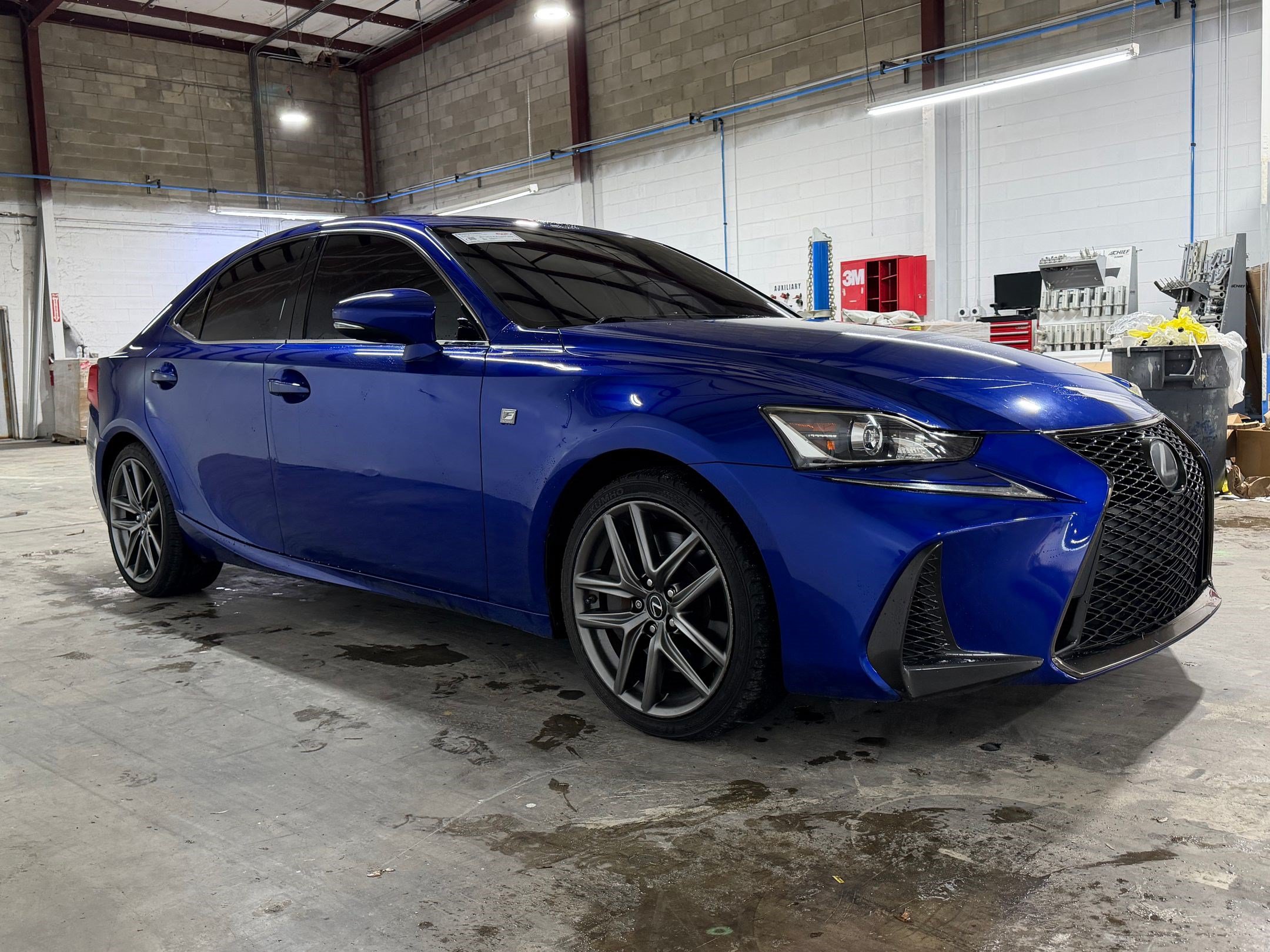 Used 2017 Lexus IS 200t F Sport w/ F Sport Package RWD image 7