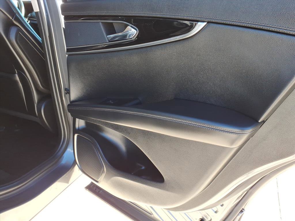 Used 2023 Lincoln Nautilus Reserve w/ Monochromatic Package image 10