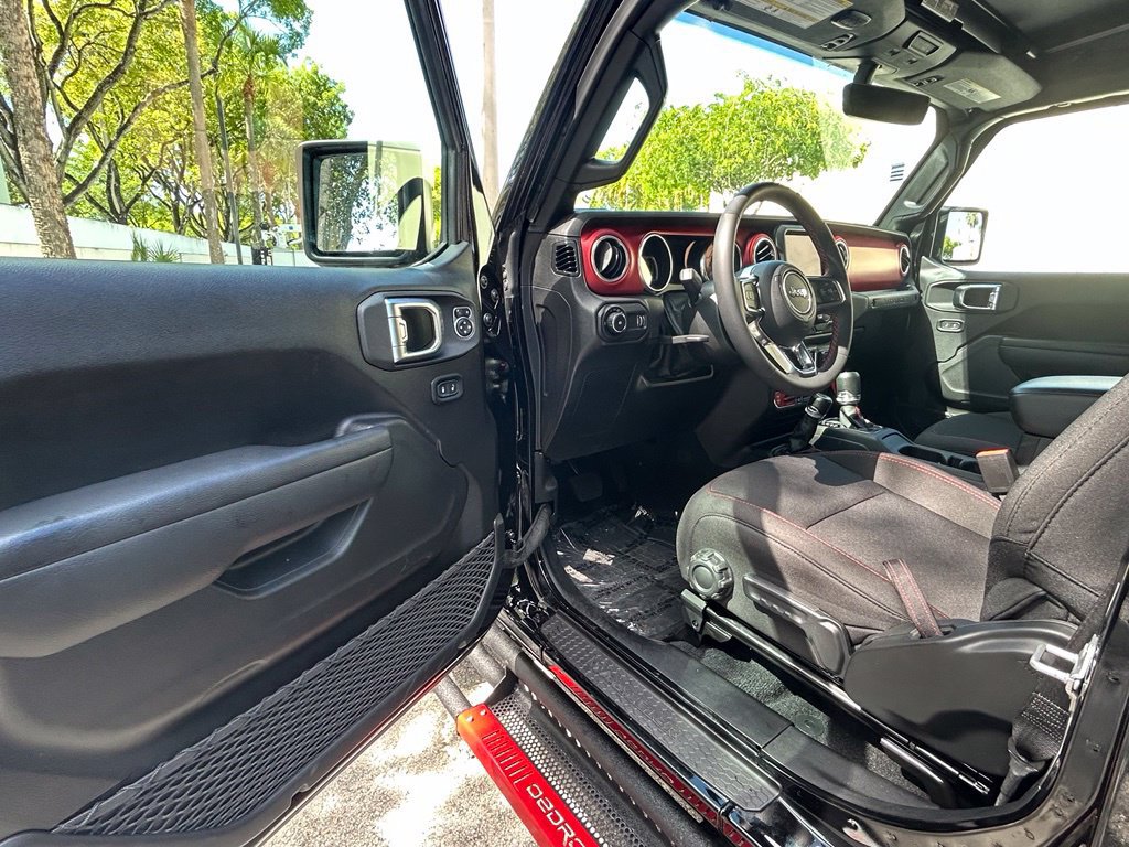 Used 2023 Jeep Wrangler Rubicon AWD/4WD image 15