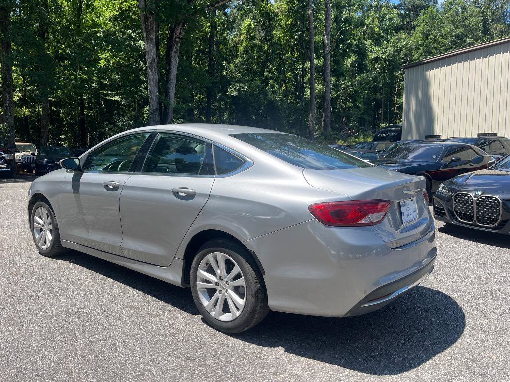 Used 2015 Chrysler 200 Limited FWD image 4