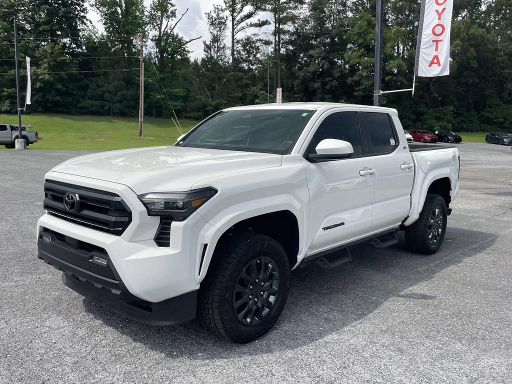 Used 2025 Toyota Tacoma SR5 RWD image 5