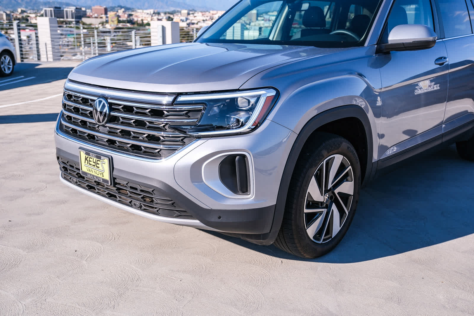 Used 2024 Volkswagen Atlas SE FWD image 11