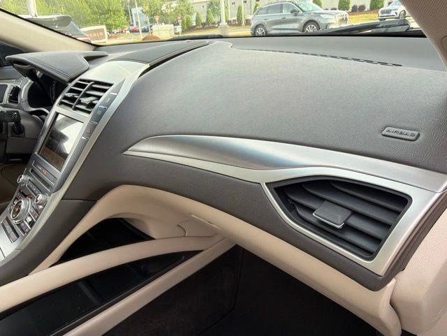 Used 2018 Lincoln MKZ Premiere FWD image 22