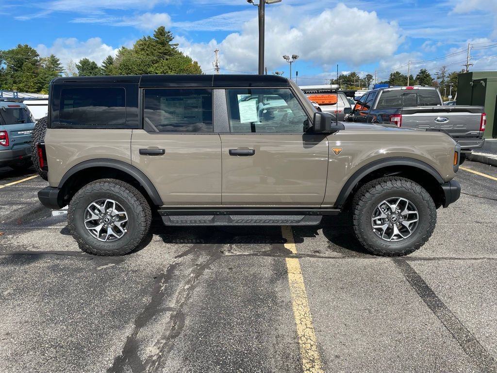 New 2025 Ford Bronco Badlands AWD/4WD image 3