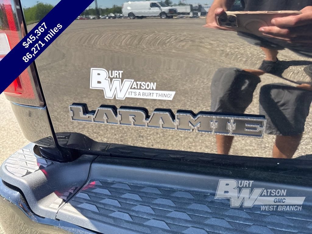 Used 2019 RAM 2500 Laramie w/ Black Appearance Package AWD/4WD image 14