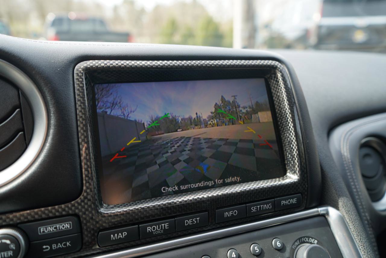 Used 2010 Nissan GT-R Premium image 40