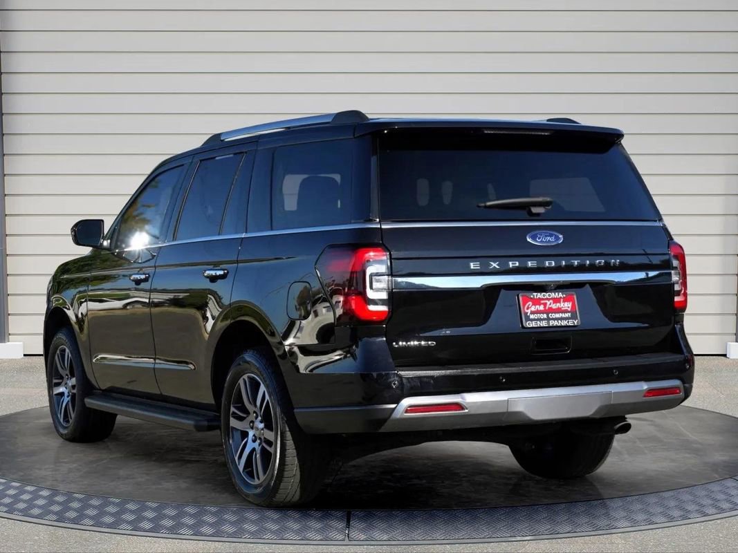 Used 2024 Ford Expedition Limited image 5