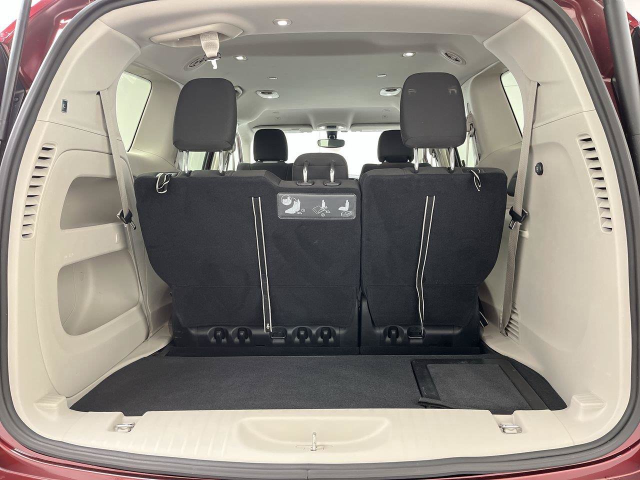 Used 2018 Chrysler Pacifica Touring Plus FWD image 25