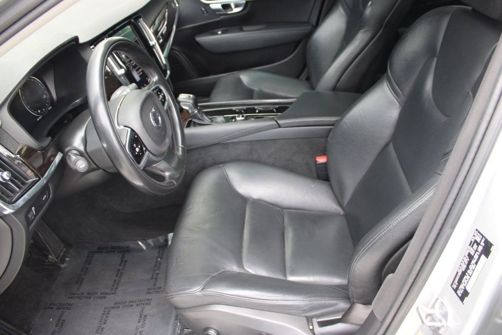 Used 2018 Volvo S90 T5 Momentum image 5