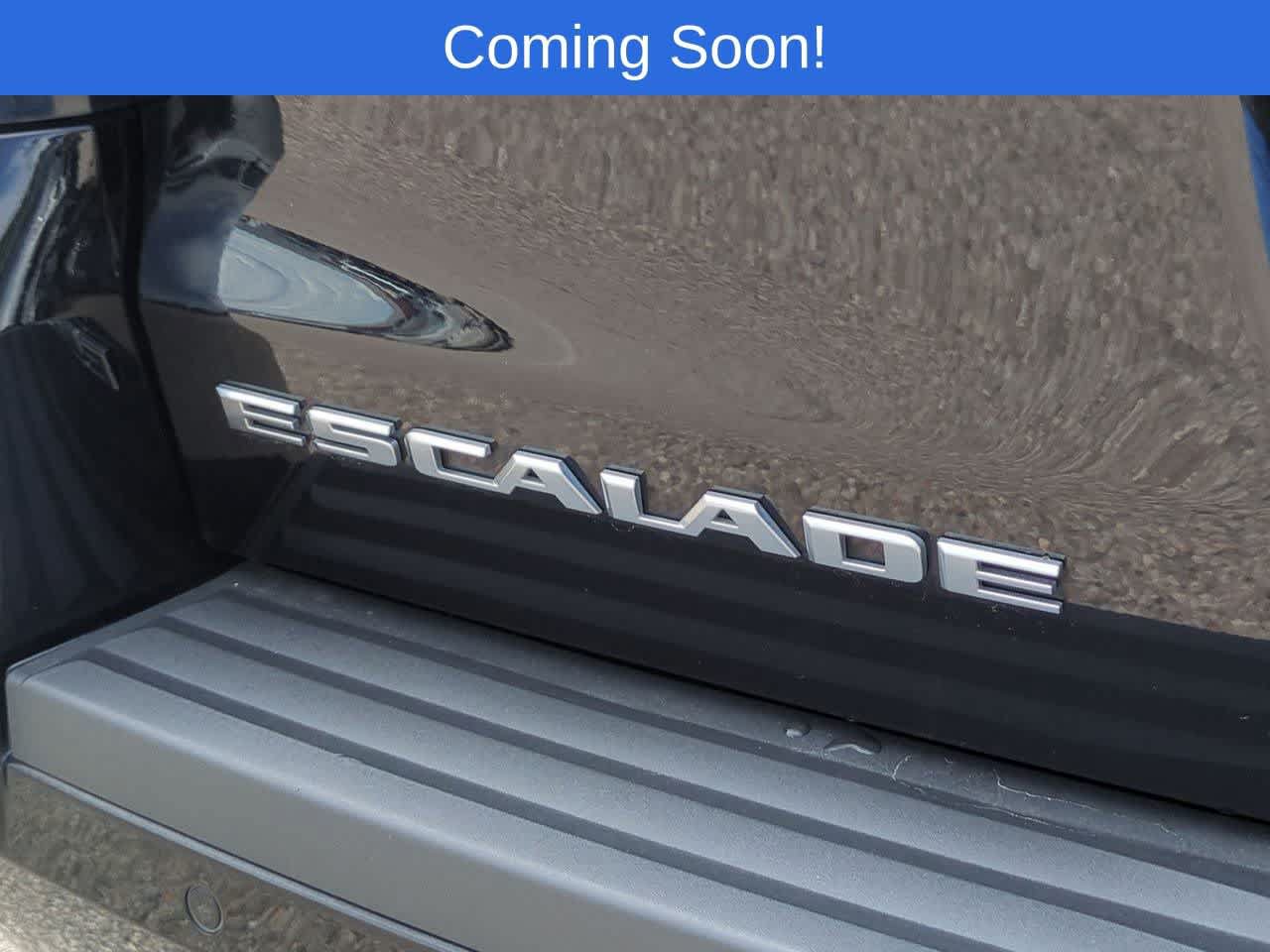 Used 2020 Cadillac Escalade Luxury w/ Escalade Sport Edition AWD/4WD image 12