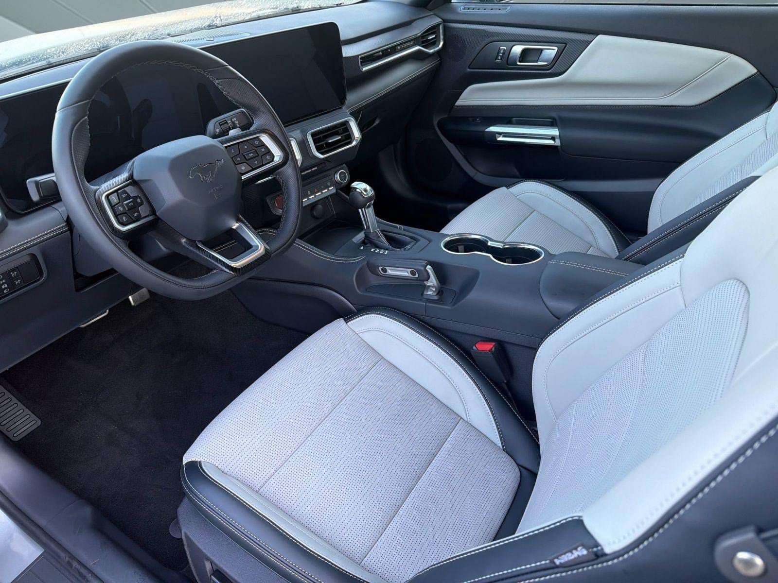 New 2026 Ford Mustang GT Premium w/ GT Performance Package RWD image 4