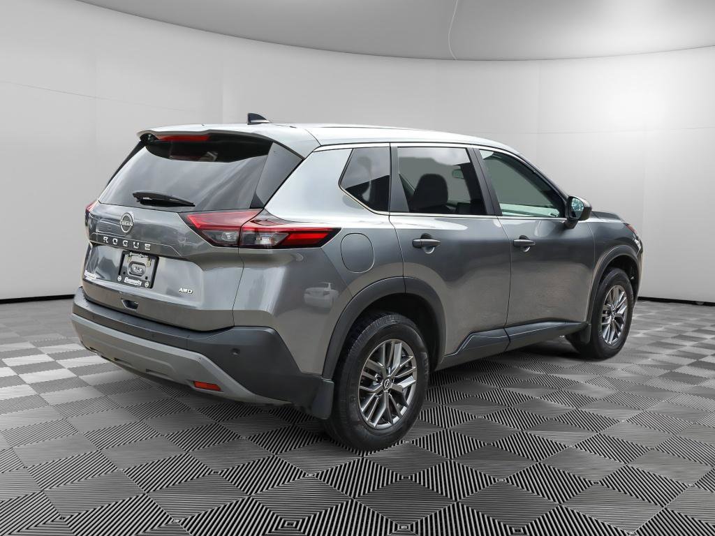 Used 2023 Nissan Rogue S image 10