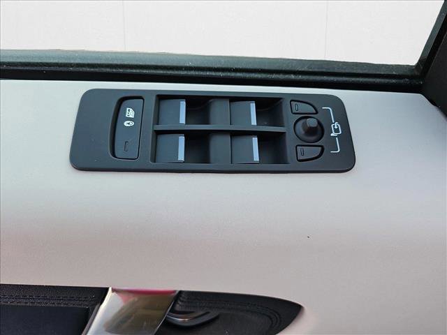 New 2025 Land Rover Discovery Sport S image 26