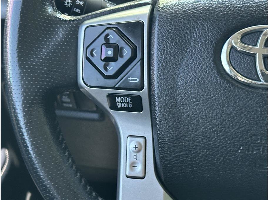Used 2017 Toyota 4Runner SR5 Premium AWD/4WD image 22