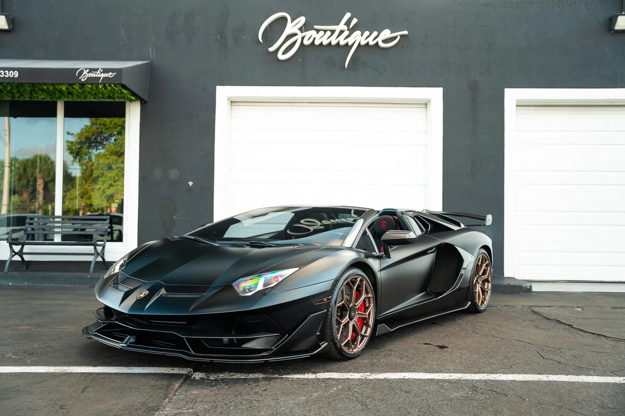 Used 2021 Lamborghini Aventador SVJ AWD/4WD image 6