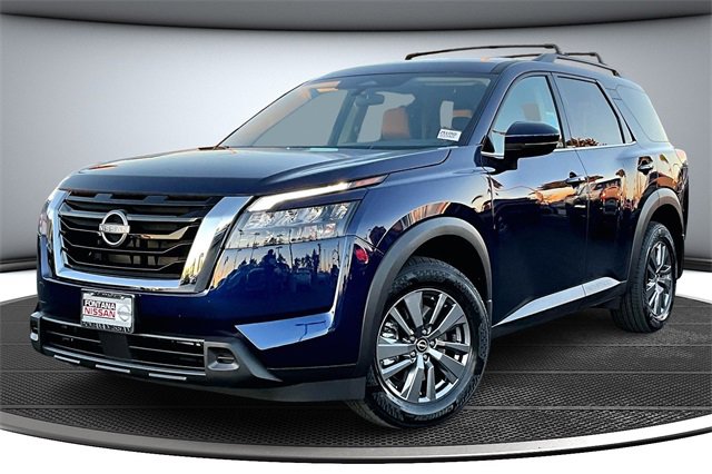 New 2025 Nissan Pathfinder SV image 2