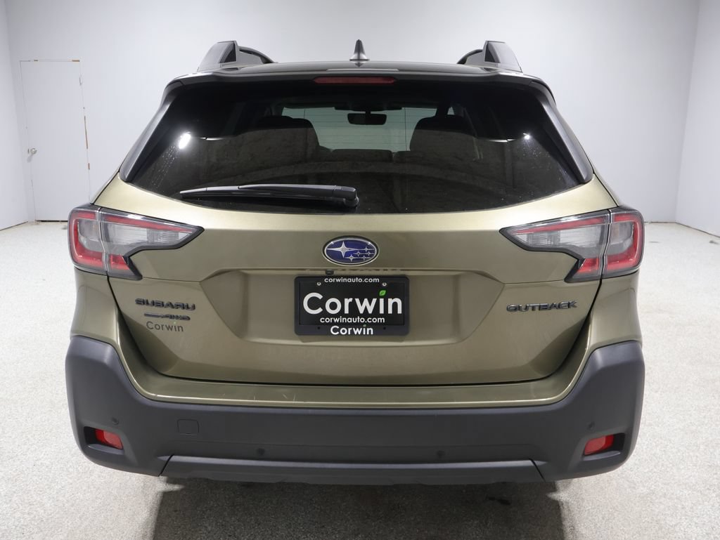Used 2025 Subaru Outback Onyx Edition AWD/4WD image 3
