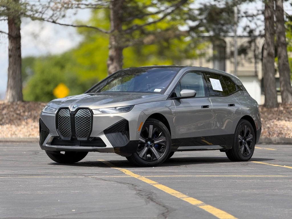 Certified 2024 BMW iX xDrive50 w/ Premium Package AWD/4WD image 1