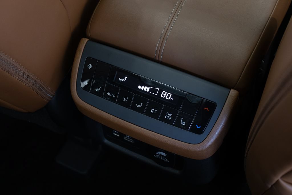 Used 2025 Nissan Pathfinder Platinum w/ Cargo Package FWD image 26