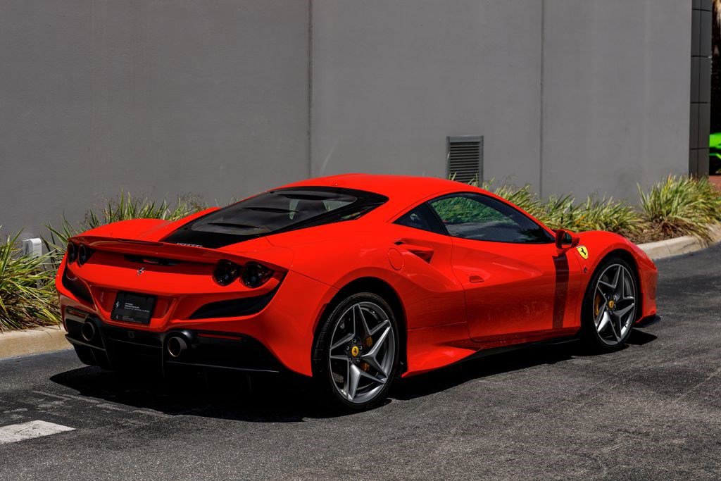 Used 2022 Ferrari F8 Tributo RWD image 5