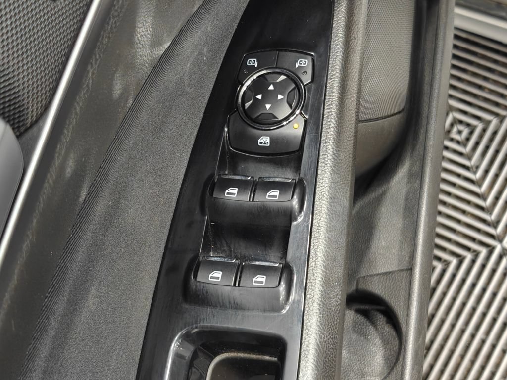 Used 2014 Ford Fusion SE FWD image 30