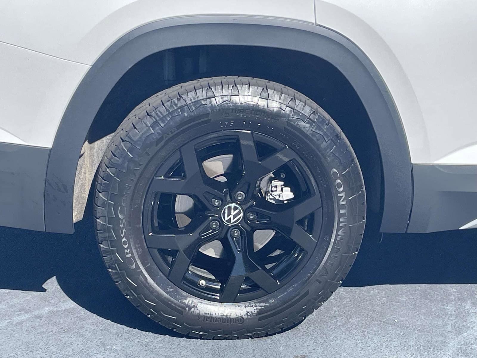 Used 2026 Volkswagen Atlas Peak Edition AWD/4WD image 7