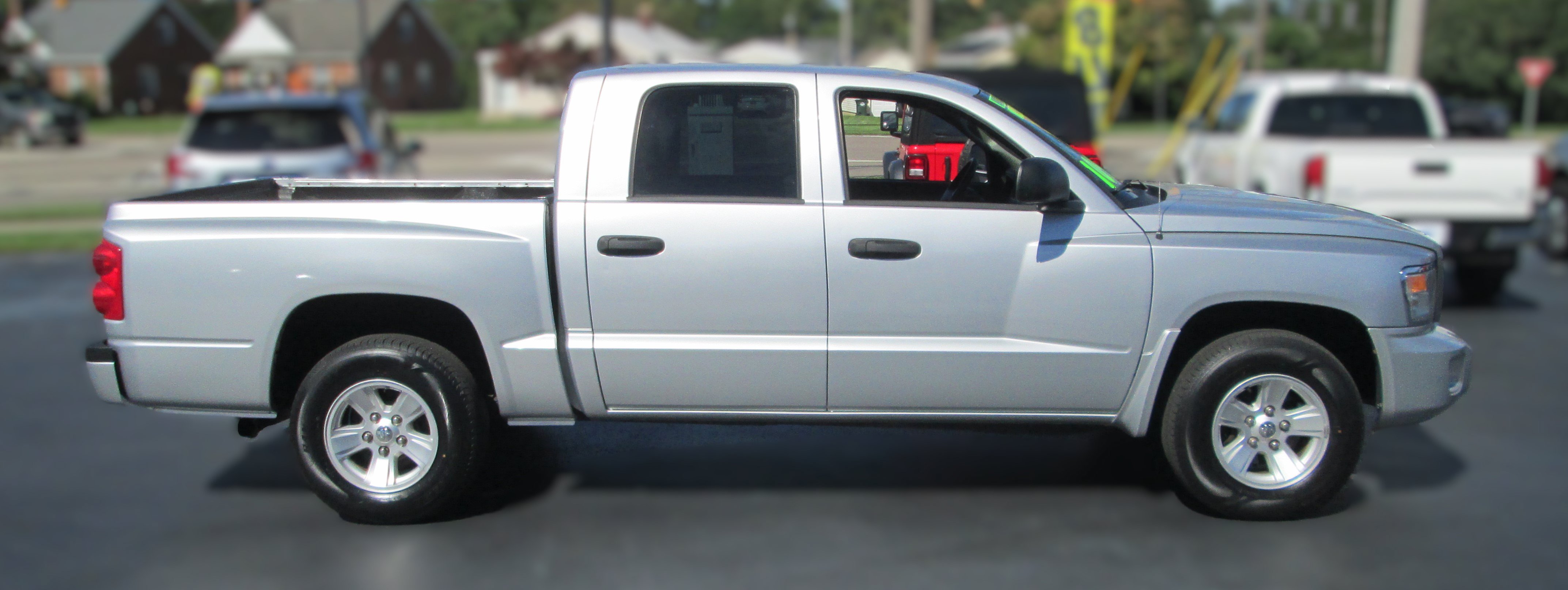 Used 2008 Dodge Dakota SLT w/ Trailer Tow Group AWD/4WD image 3