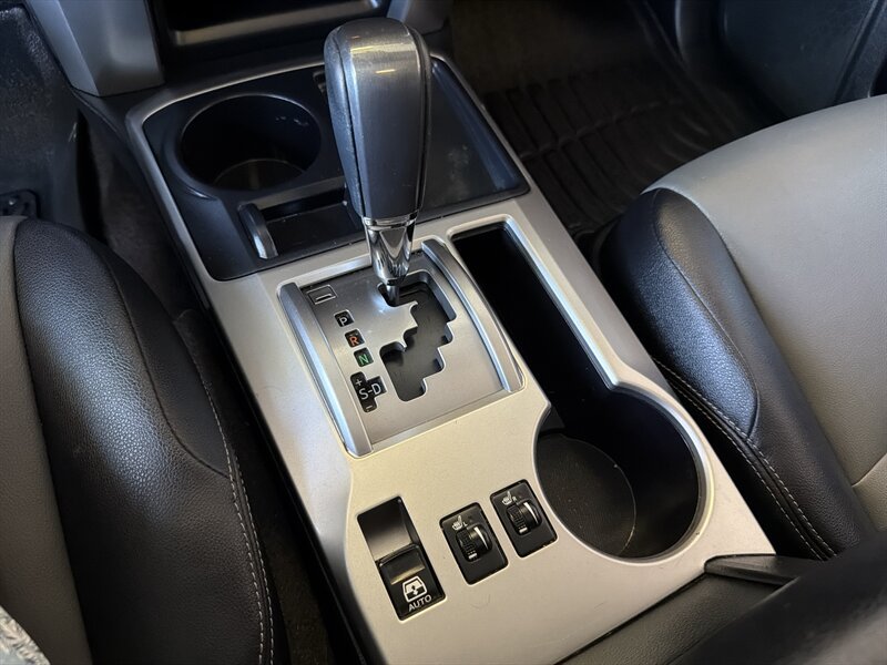 Used 2016 Toyota 4Runner SR5 Premium RWD image 23