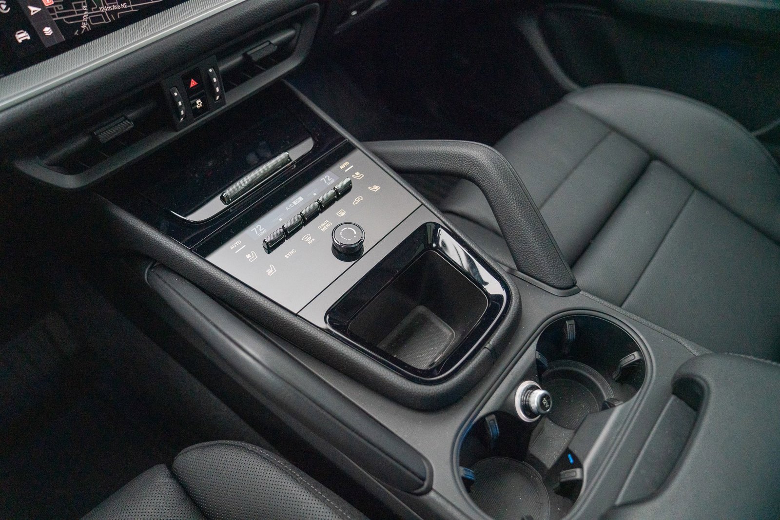 Used 2025 Porsche Cayenne image 19