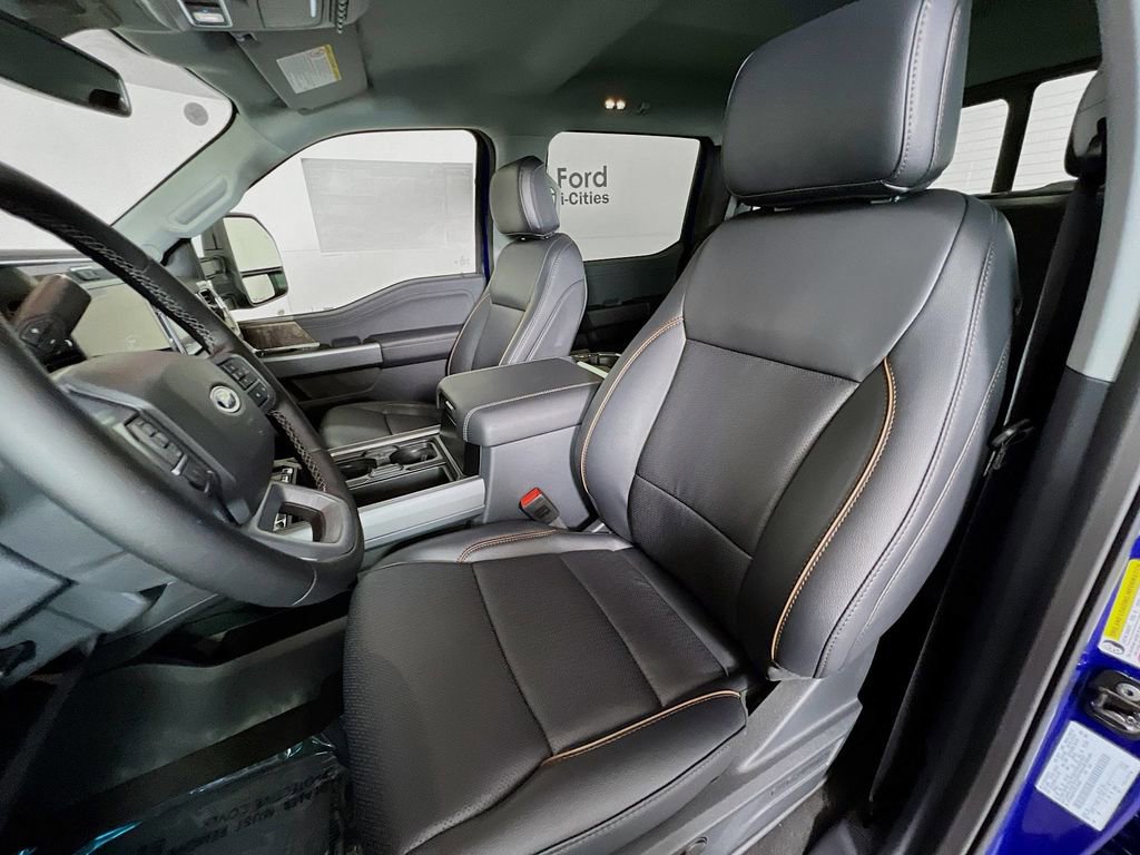 New 2026 Ford F250 Lariat w/ Black Appearance Package image 25