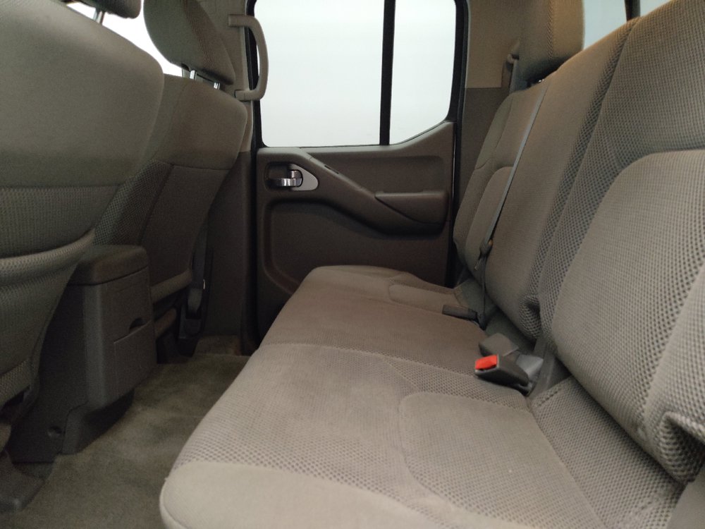 Used 2015 Nissan Frontier SV w/ SV Value Truck Package AWD/4WD image 18