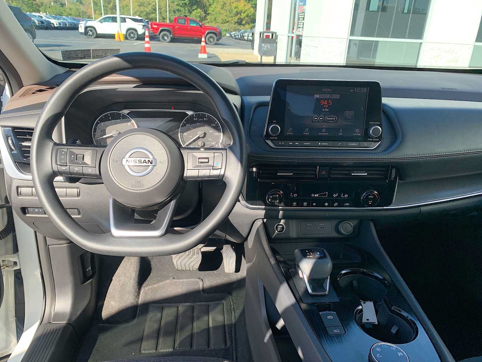 Used 2021 Nissan Rogue SV AWD/4WD image 19