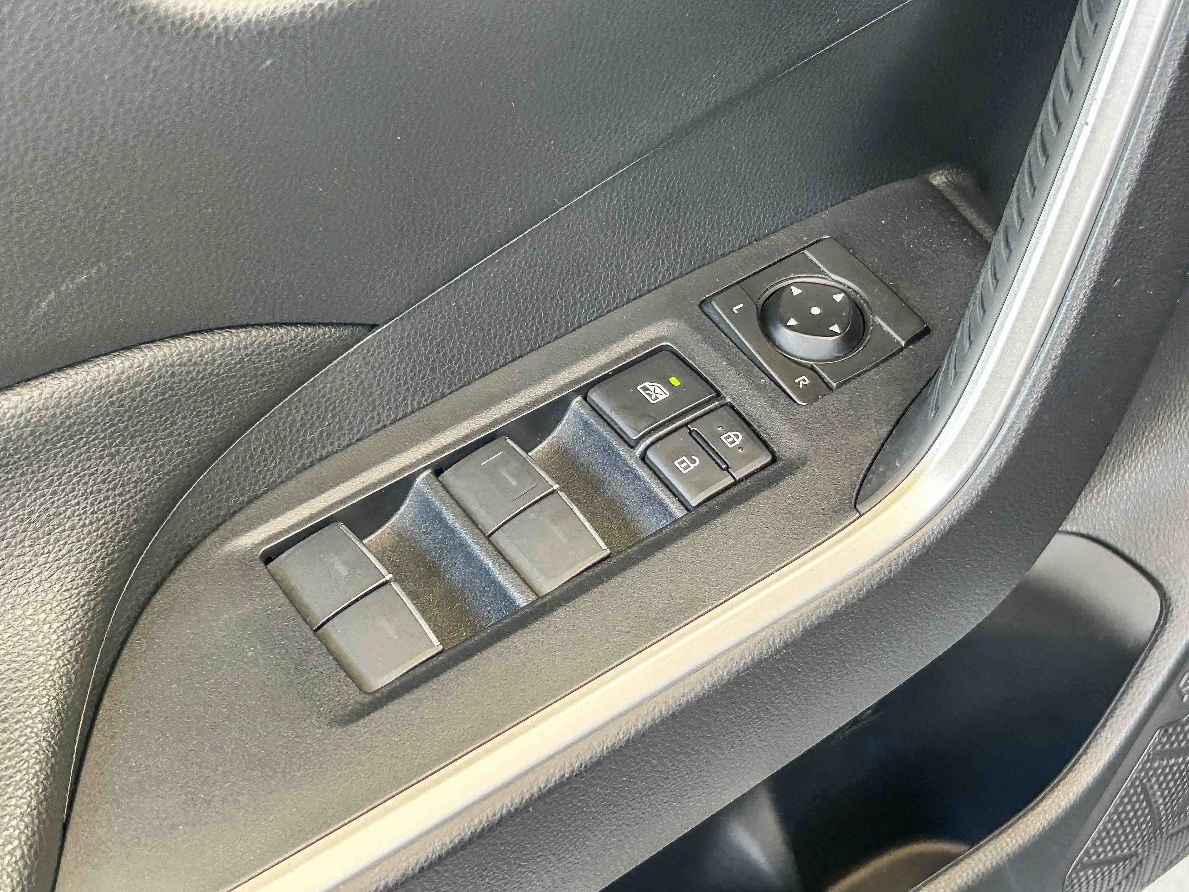 Used 2023 Toyota RAV4 XLE Premium FWD image 25