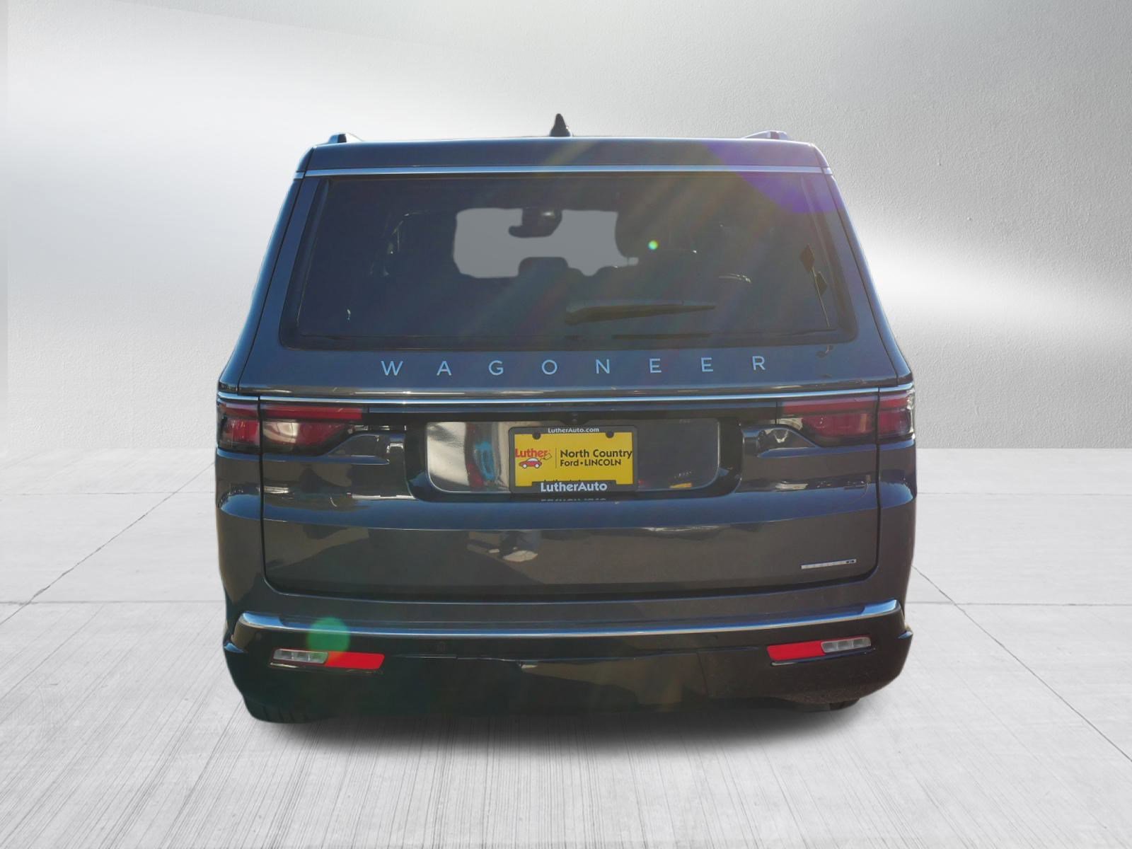 Used 2024 Jeep Wagoneer L Series II w/ Flexible Seating Group image 6