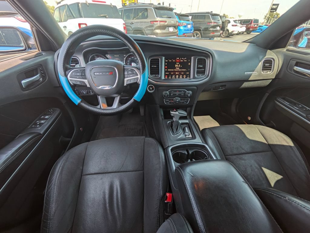 Used 2016 Dodge Charger R/T RWD image 11