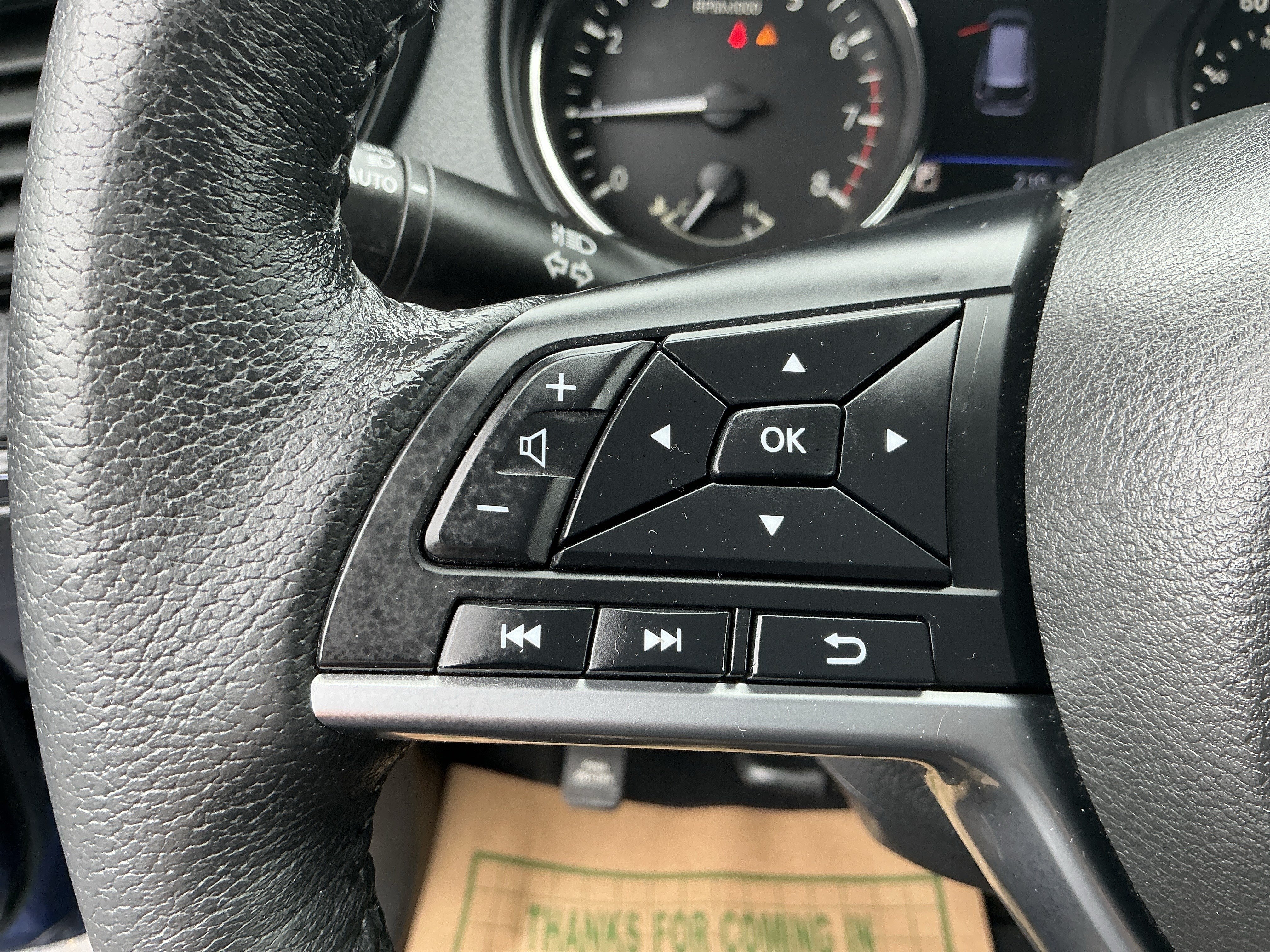 Used 2020 Nissan Rogue SV AWD/4WD image 17