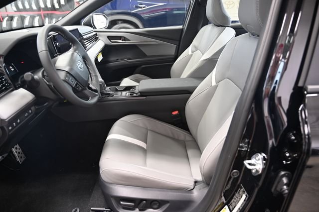 New 2026 Toyota Camry SE FWD image 10