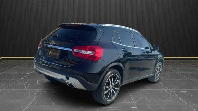 Used 2017 Mercedes-Benz GLA 250 image 2