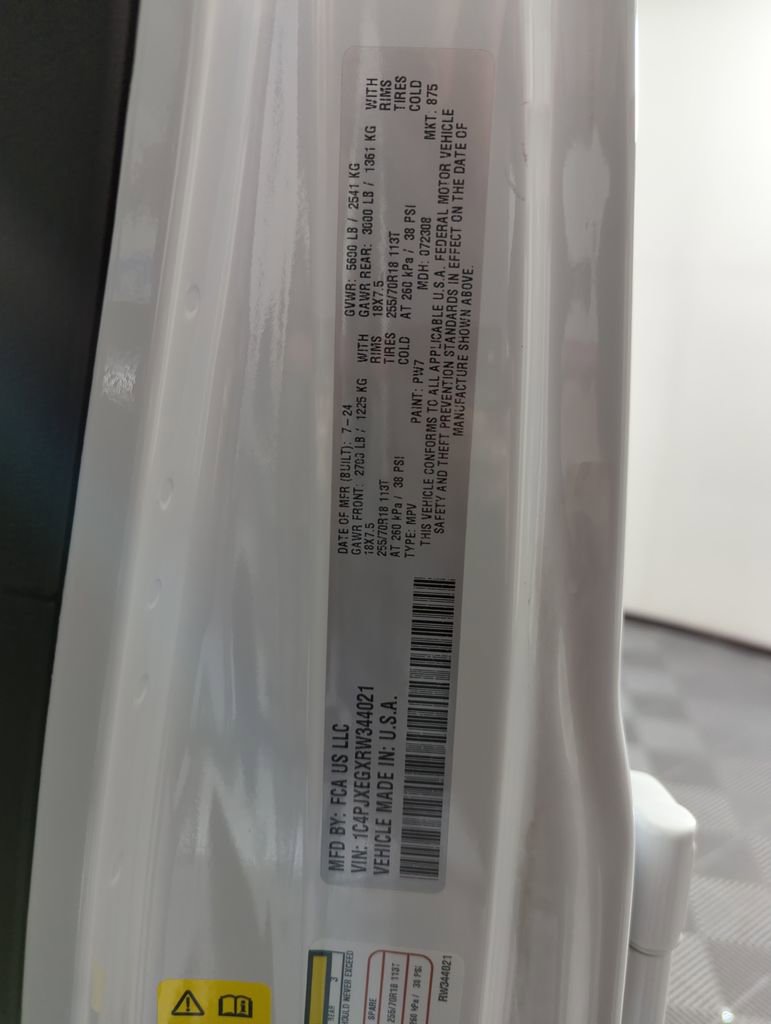 Used 2024 Jeep Wrangler Sahara image 23