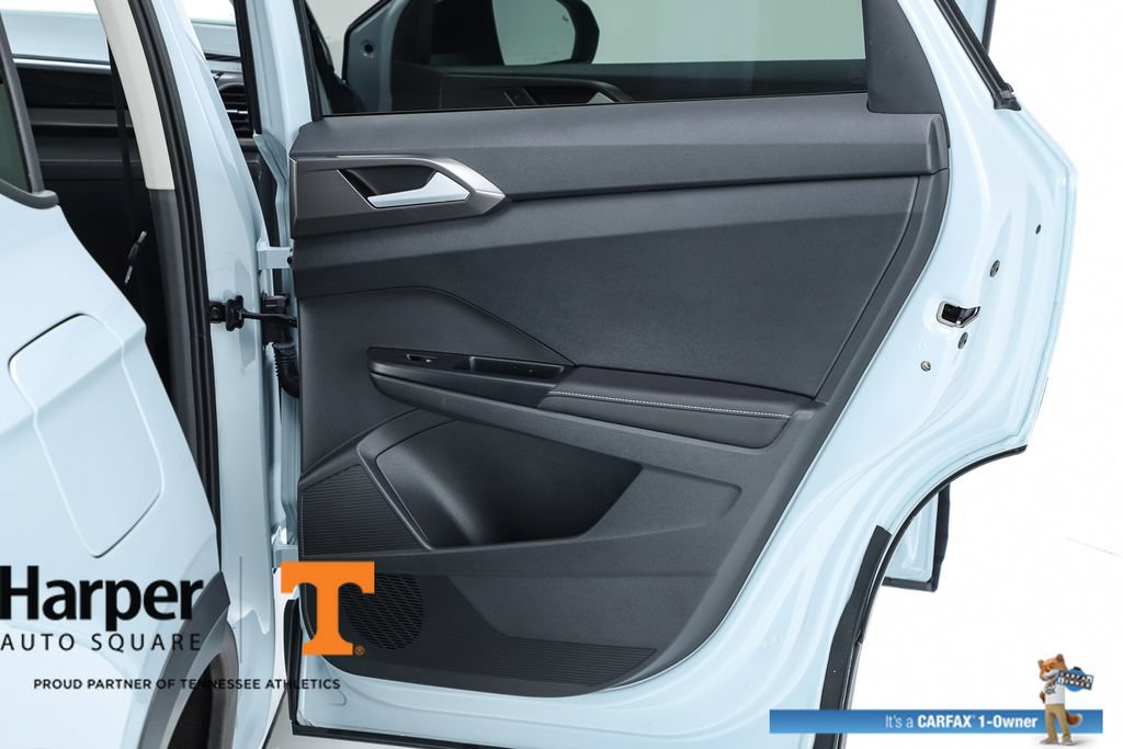 Used 2025 Volkswagen Taos SE FWD image 29