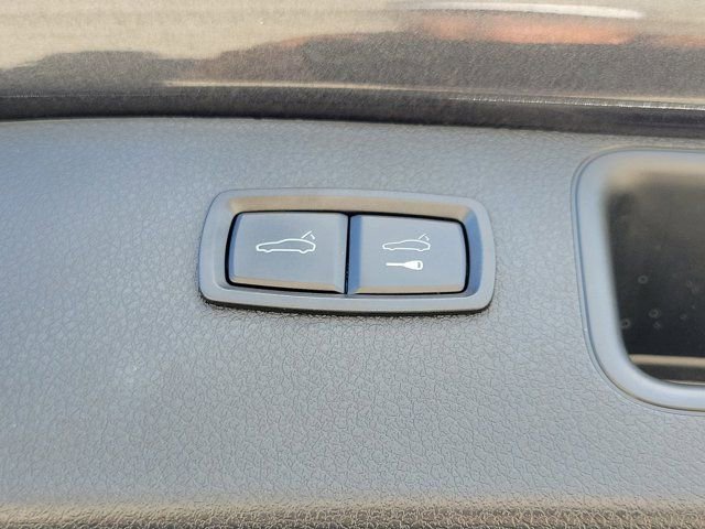 Used 2020 Porsche Macan image 11