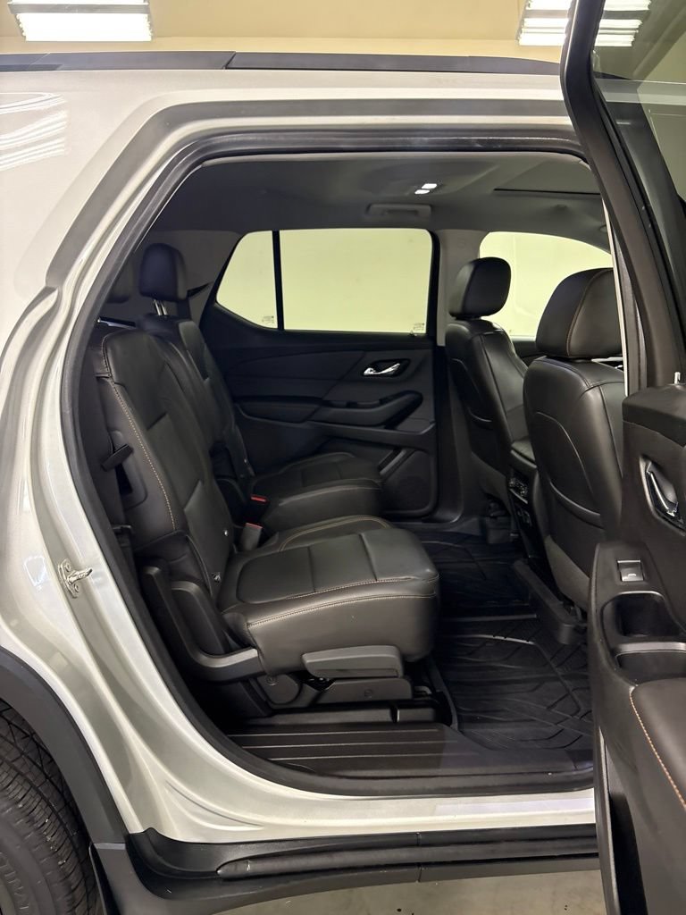 Used 2020 Chevrolet Traverse RS FWD image 30