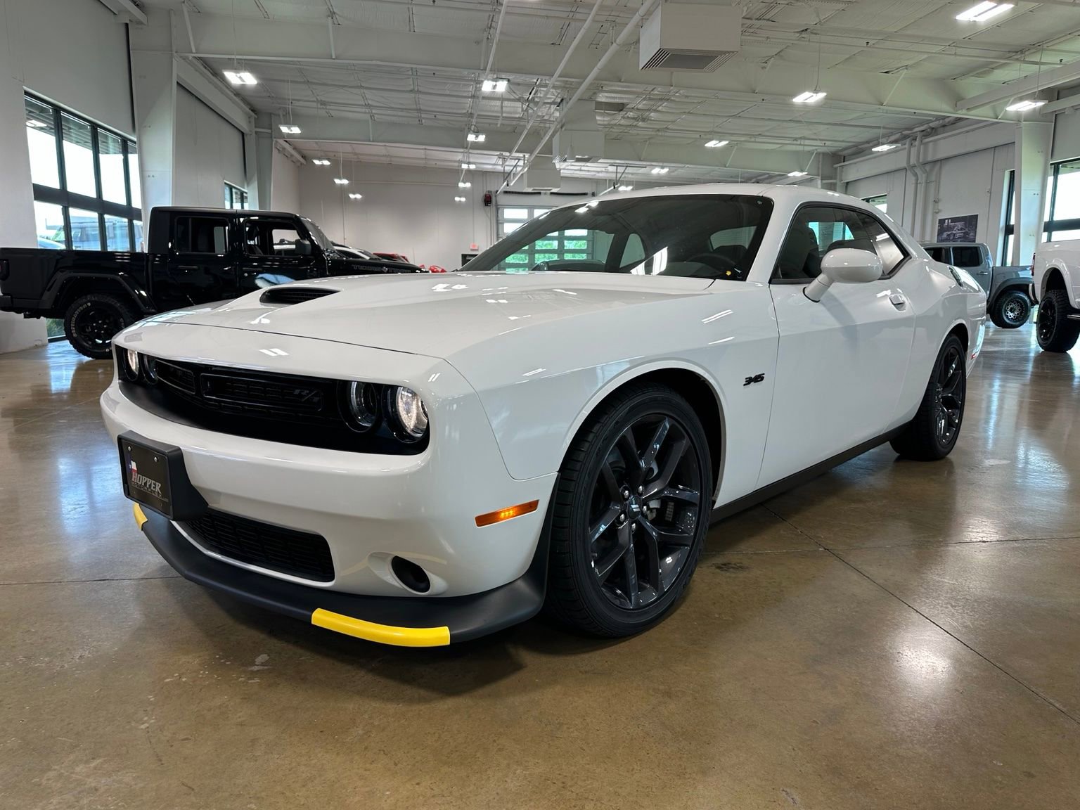 Used 2023 Dodge Challenger R/T w/ Blacktop Package RWD image 3