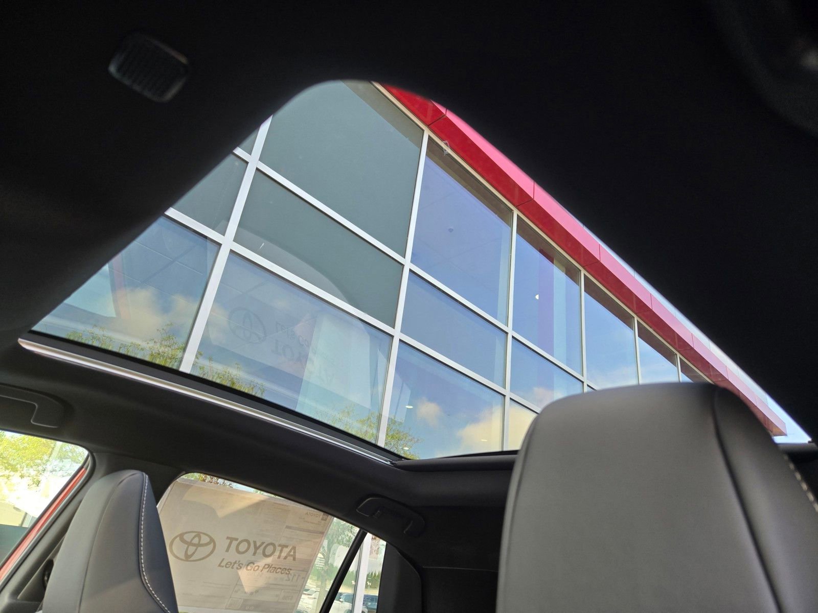 New 2026 Toyota C-HR image 11