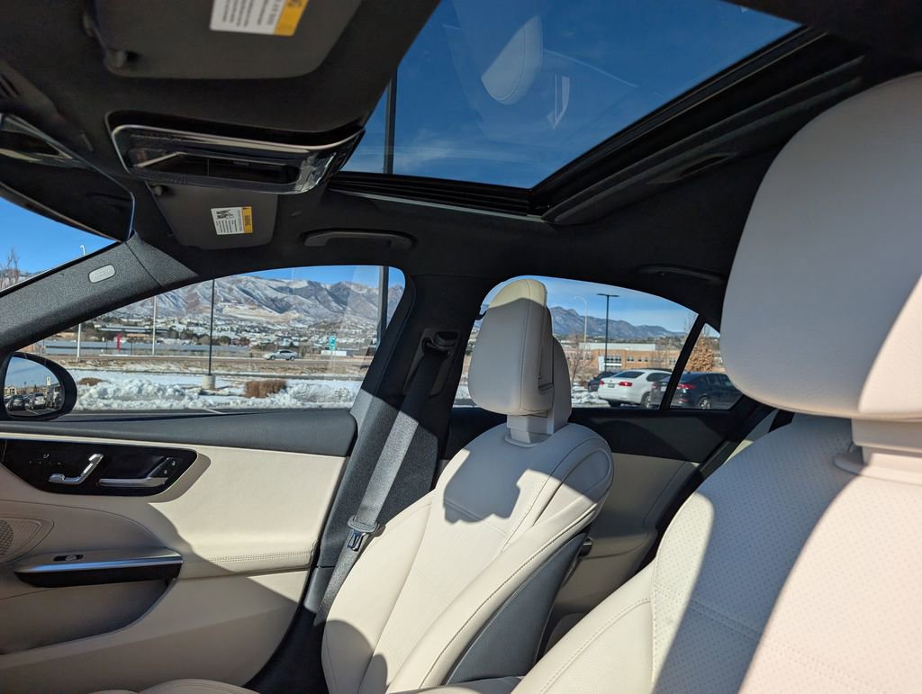 Used 2023 Mercedes-Benz C 300 4MATIC Sedan image 12