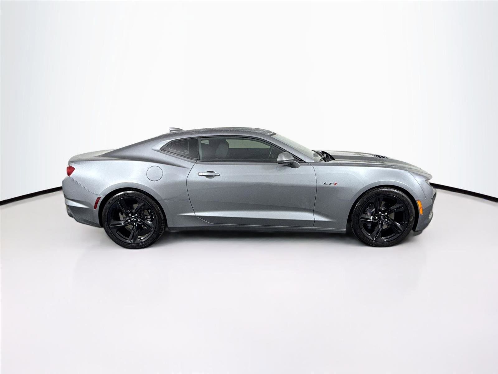 Used 2021 Chevrolet Camaro LT image 8